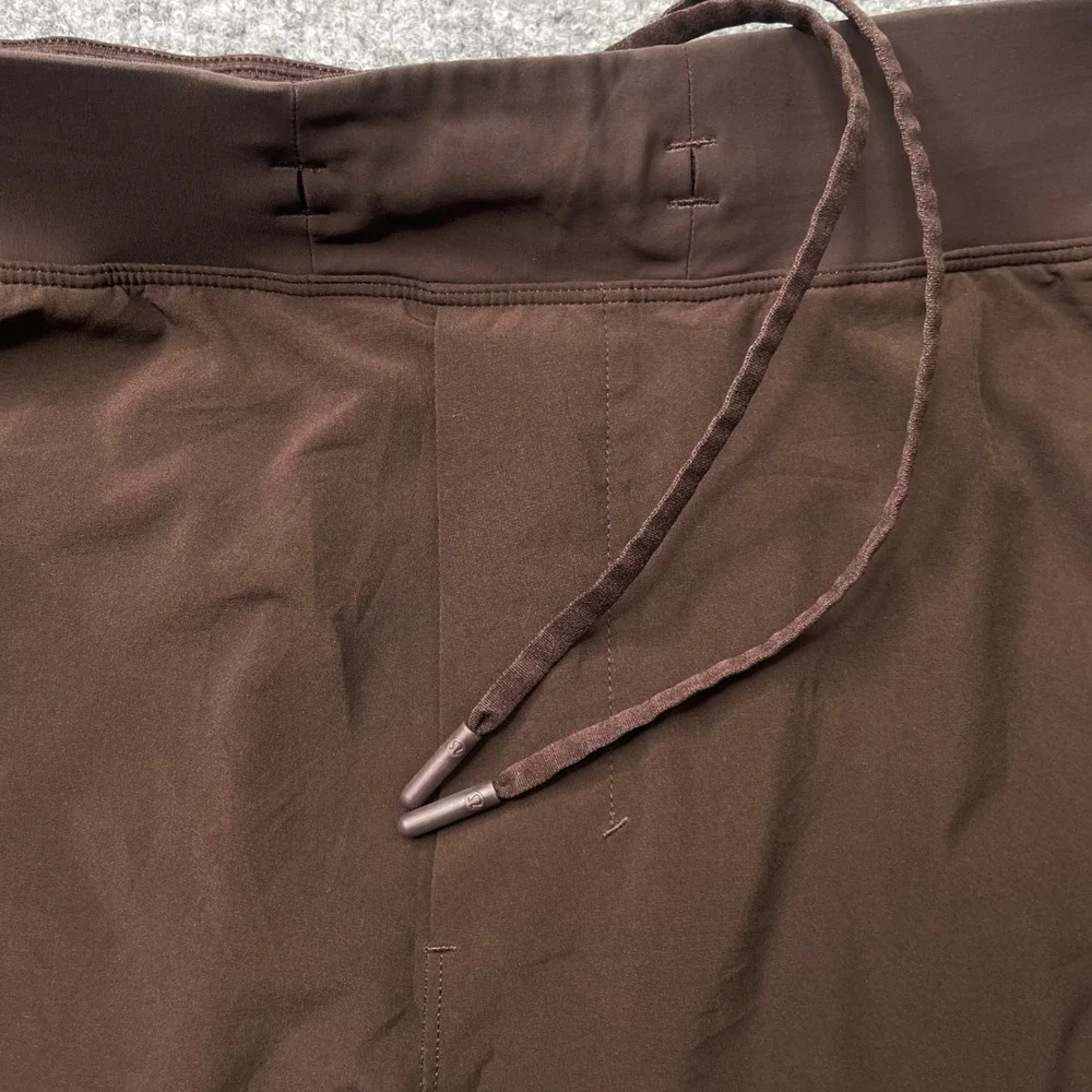 Lululemon Pace Breaker Shorts Mens L Brown 9